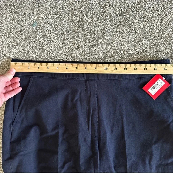 SPANX 20365Q Polished Ankle Slim in Classic Navy Pull-on Shaping Crop Pant Large - Picture 4 of 7